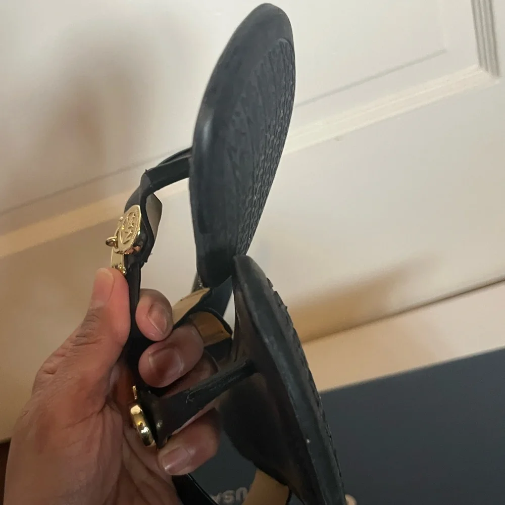 Michael kors thong sandal